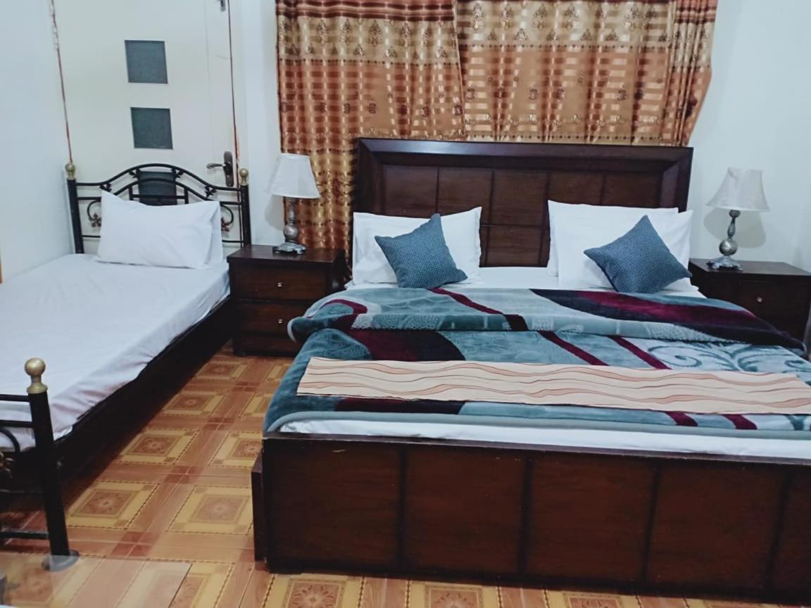 Pyramid International Guest House Исламабад Экстерьер фото